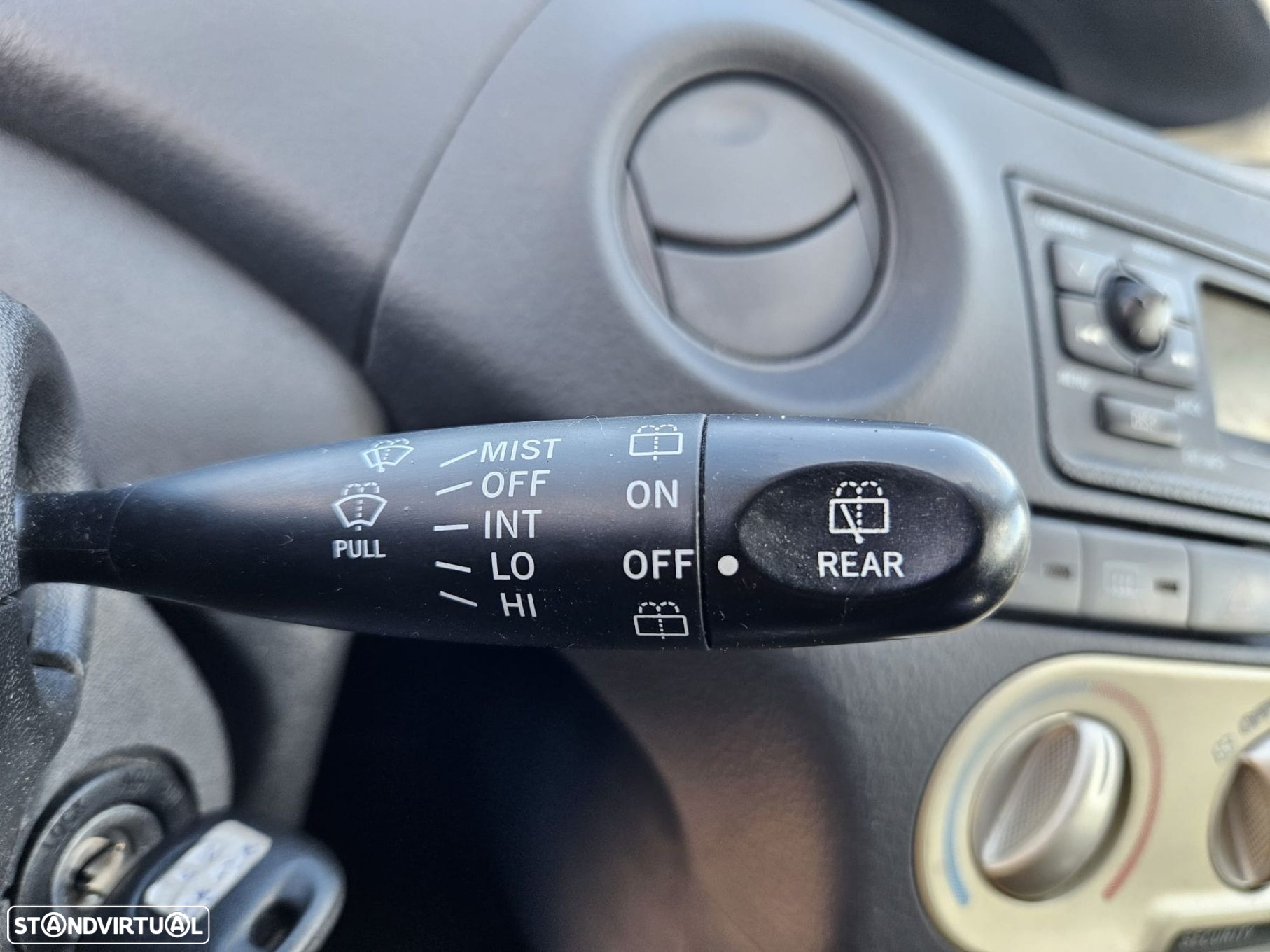 Toyota Yaris 1.0 MMT Final Edition - 27