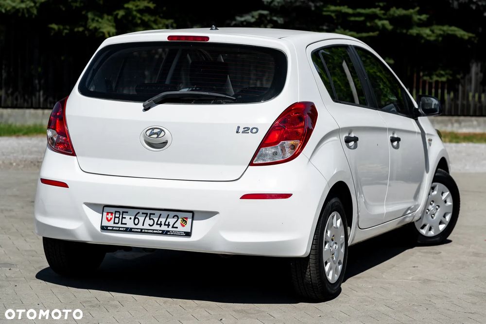 Hyundai i20 1.2 Trend - 11