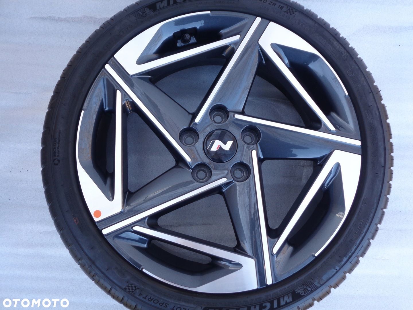 FELGI 18 HYUNDAI i30 i40 iX20 Kona Ioniq 5x114,3 ET55 Oryginalne Nowe Demo - 1