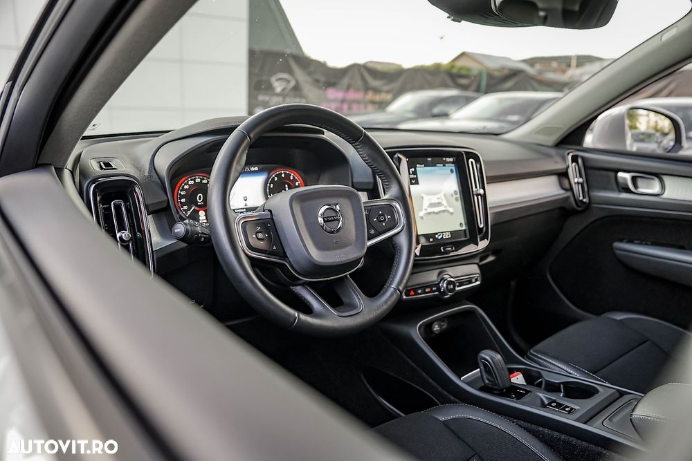 Volvo XC 40 T3 Geartronic Momentum - 13