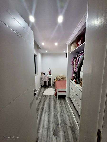 Moradia T3 2 pisos geminada - Grande imagem: 5/12