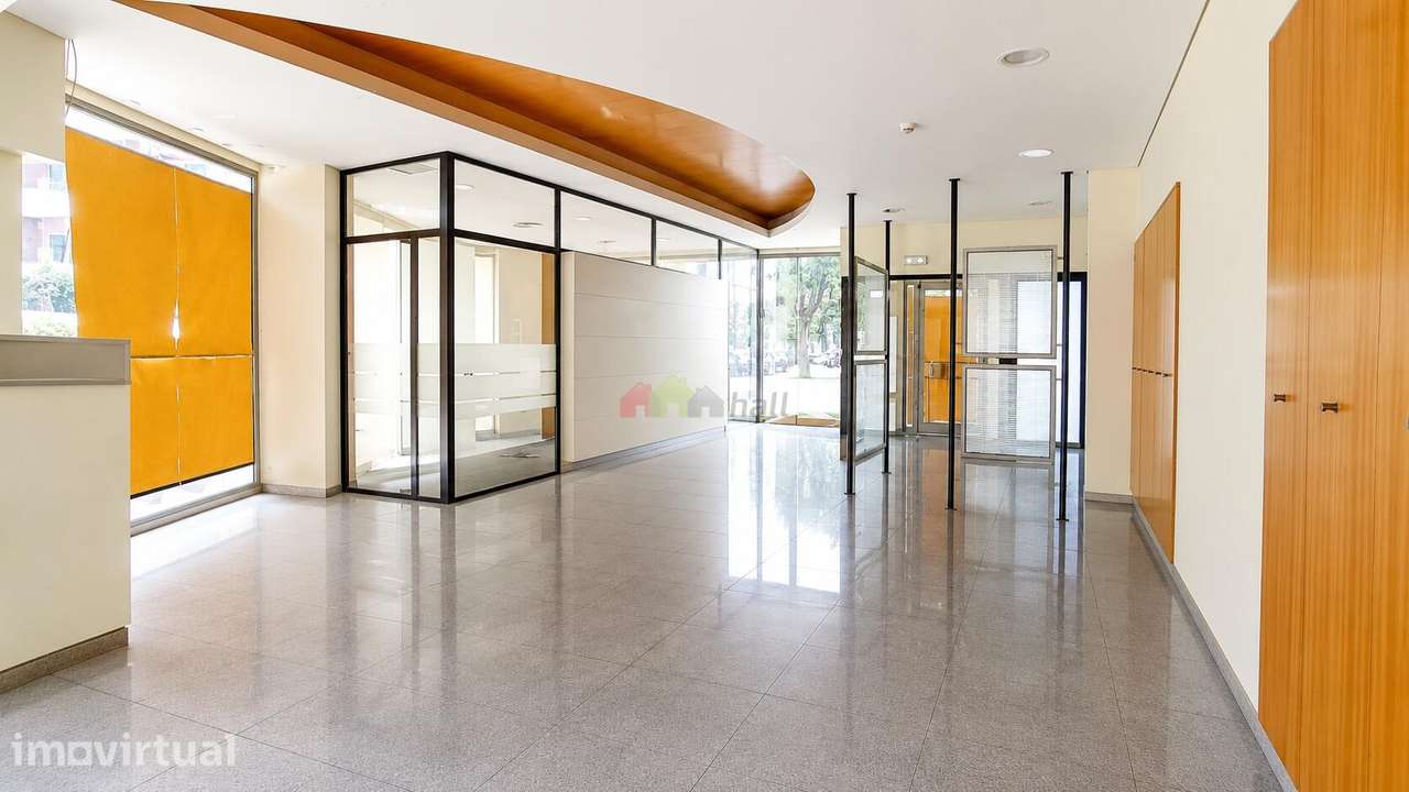 Loja 94 m2 Arrendar Av. Alexandre Herculano - Bonfim - Setúbal - Grande imagem: 2/21