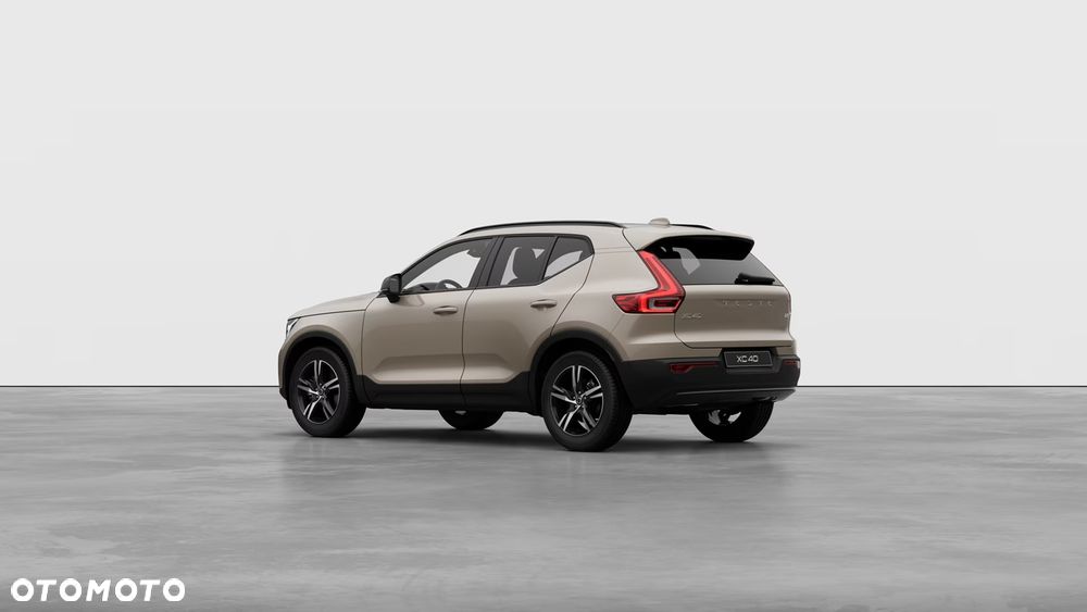 Volvo XC 40 B3 Plus Dark - 5