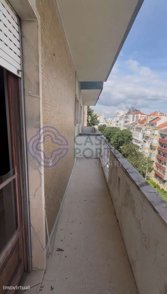 T3 em remodelação total com varanda em Benfica - Grande imagem: 5/27