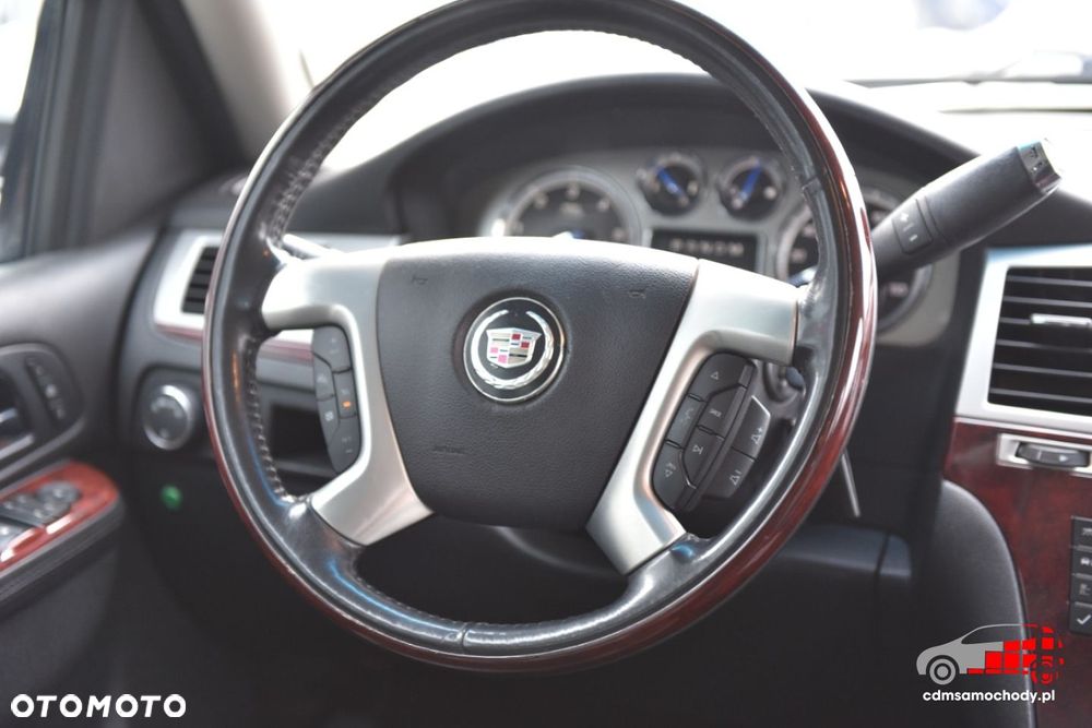 Cadillac Escalade - 26