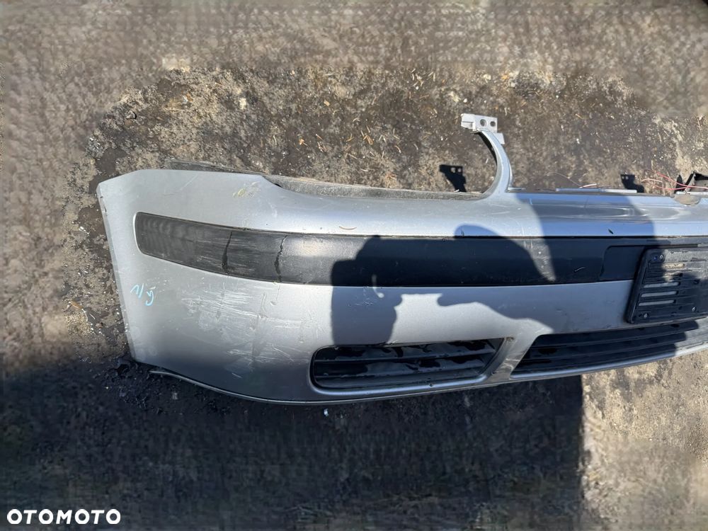 Zderzak przód Volkswagen Golf IV biały srebrny OE - 3