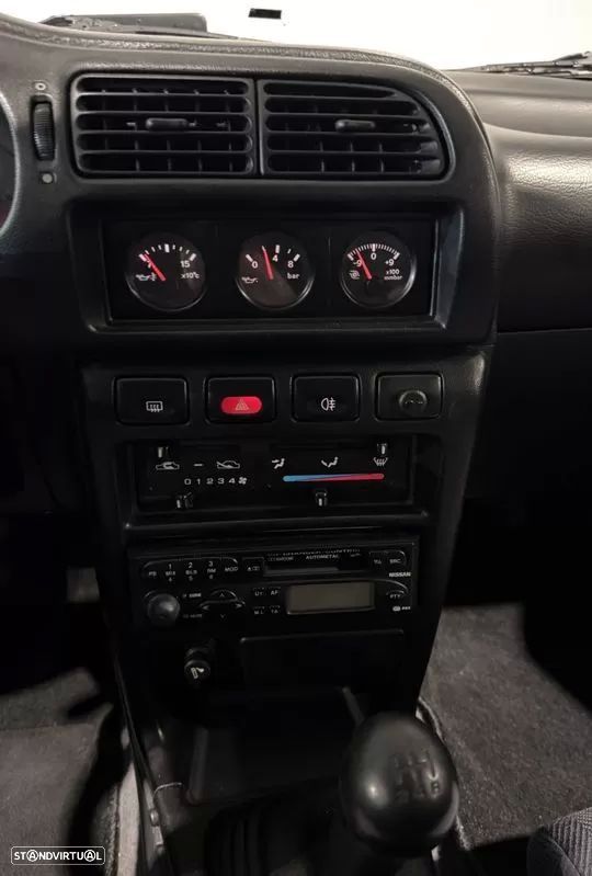 Nissan Sunny Hatchback 2.0-16 Tbo 4WD - 16