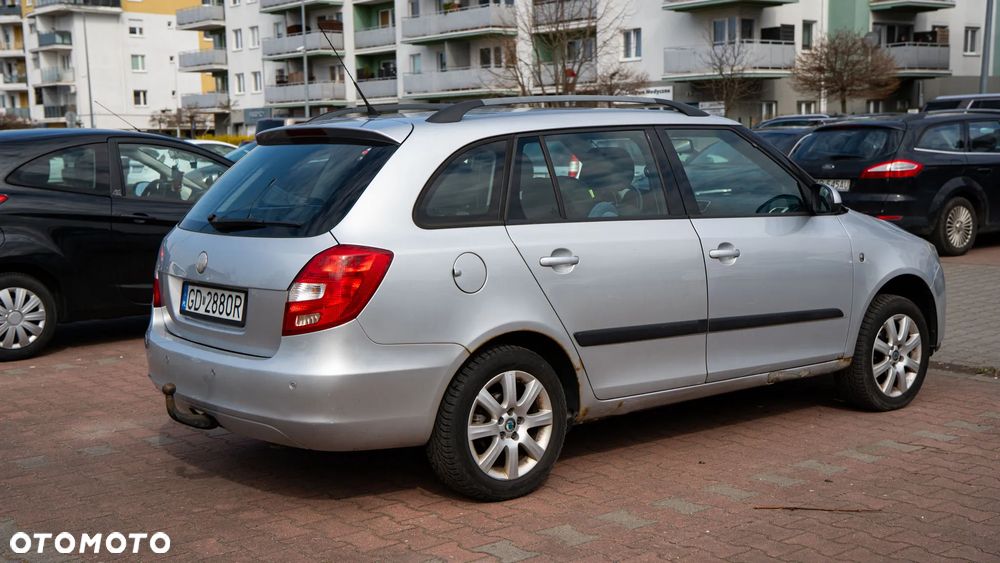 Skoda Fabia 2008 photo 4
