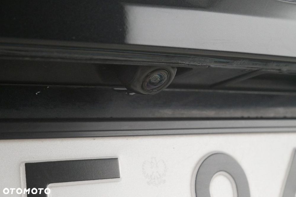 Toyota Corolla 1.8 Hybrid Comfort - 17