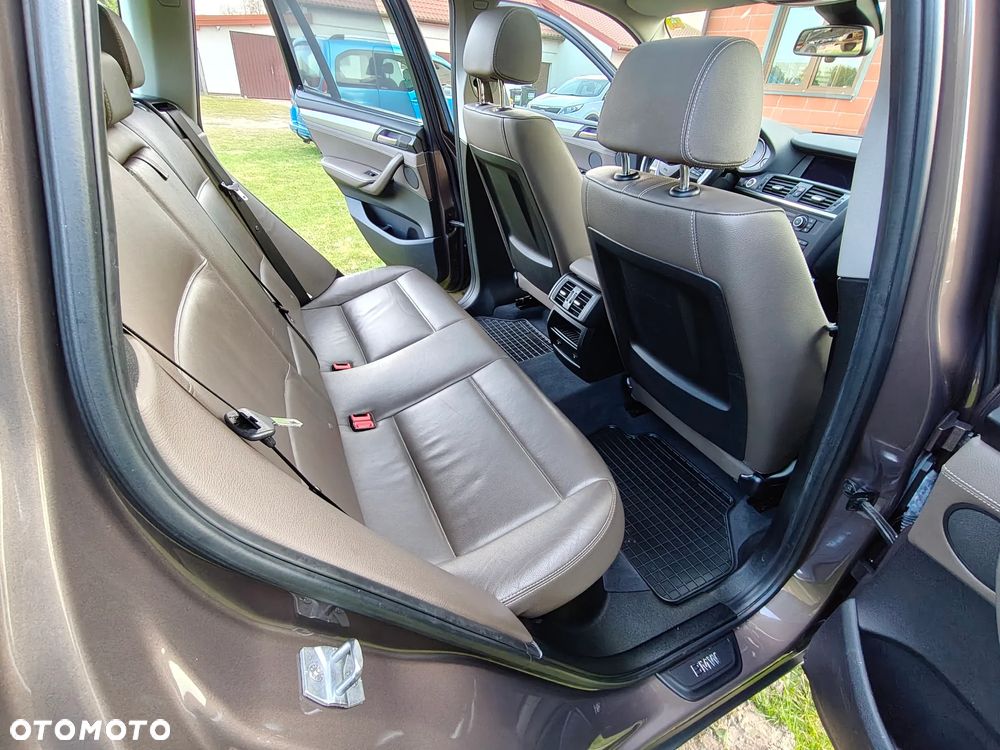 BMW X3 sDrive18d - 31