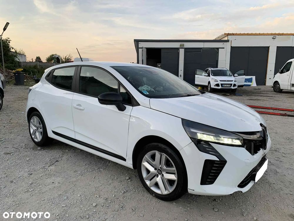 Renault Clio BLUE dCi 100 EVOLUTION - 23