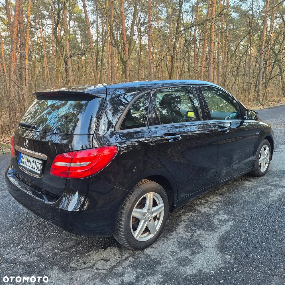Mercedes-Benz Klasa B 180 BlueEFFICIENCY Edition - 4