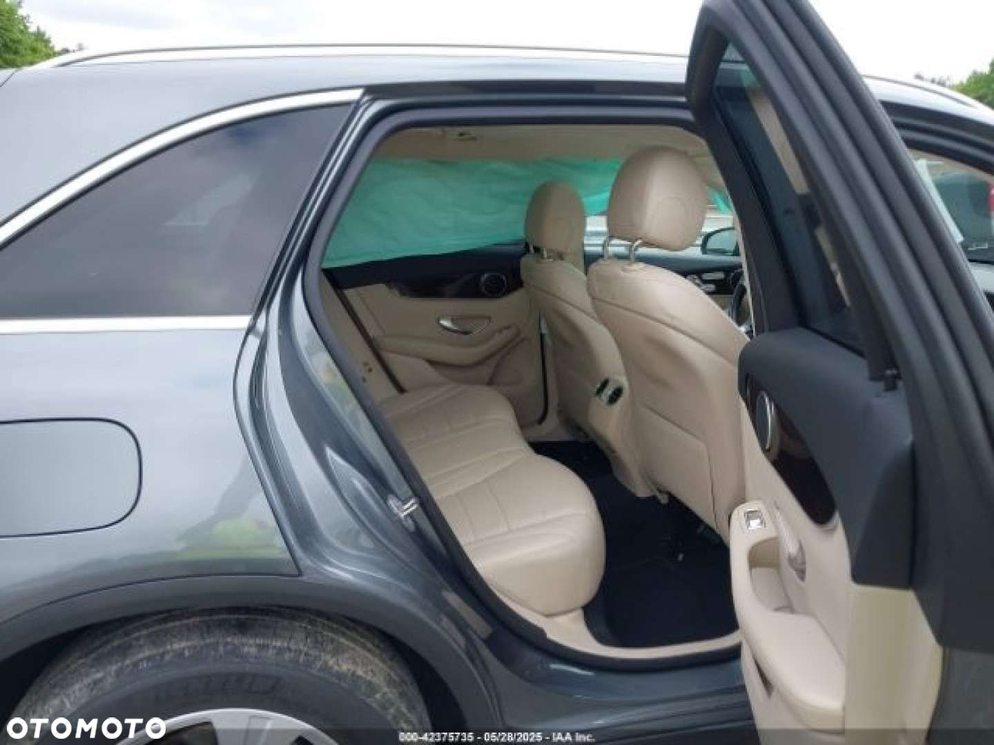 Mercedes-Benz GLC - 12