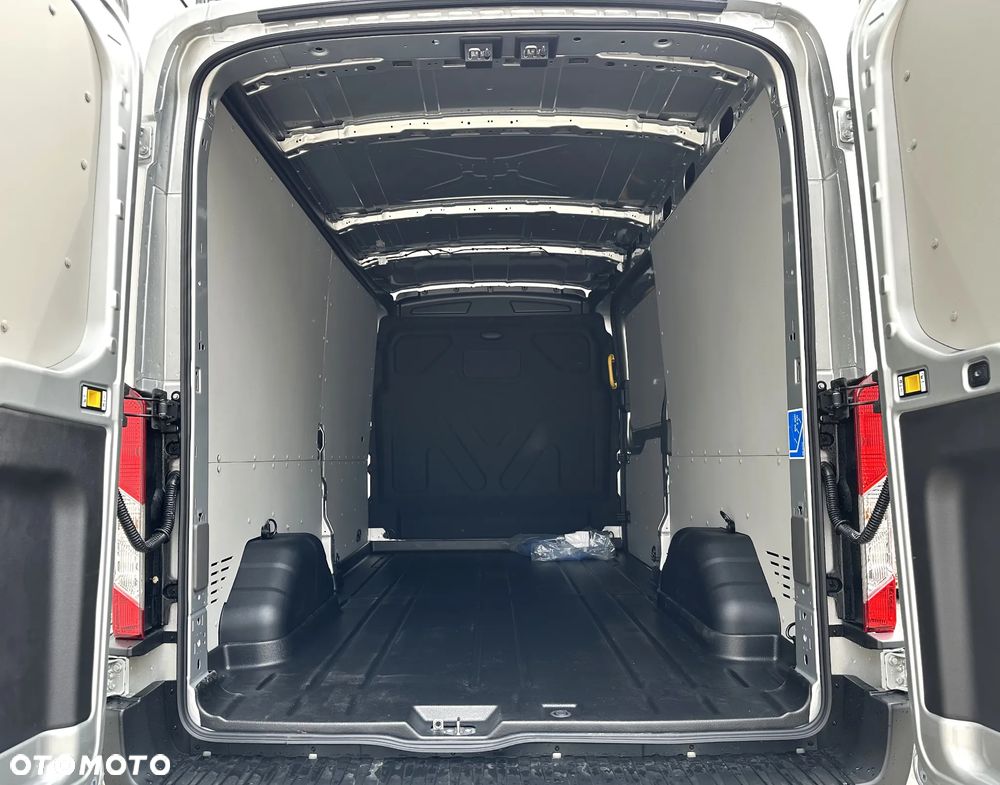 Ford Transit - 8
