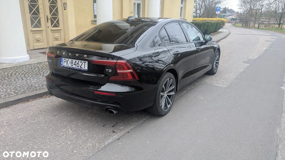 Volvo S60 T5 Momentum Pro - 3