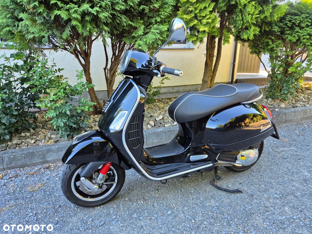 Vespa GTS - 2