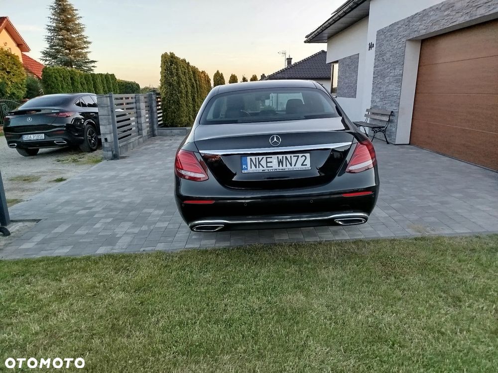 Mercedes-Benz Klasa E 220 d 4-Matic Business Edition 9G-TRONIC - 6