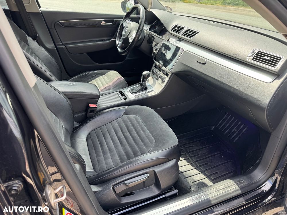 Volkswagen Passat 2.0 TDI DPF Blue TDI DSG Highline - 19
