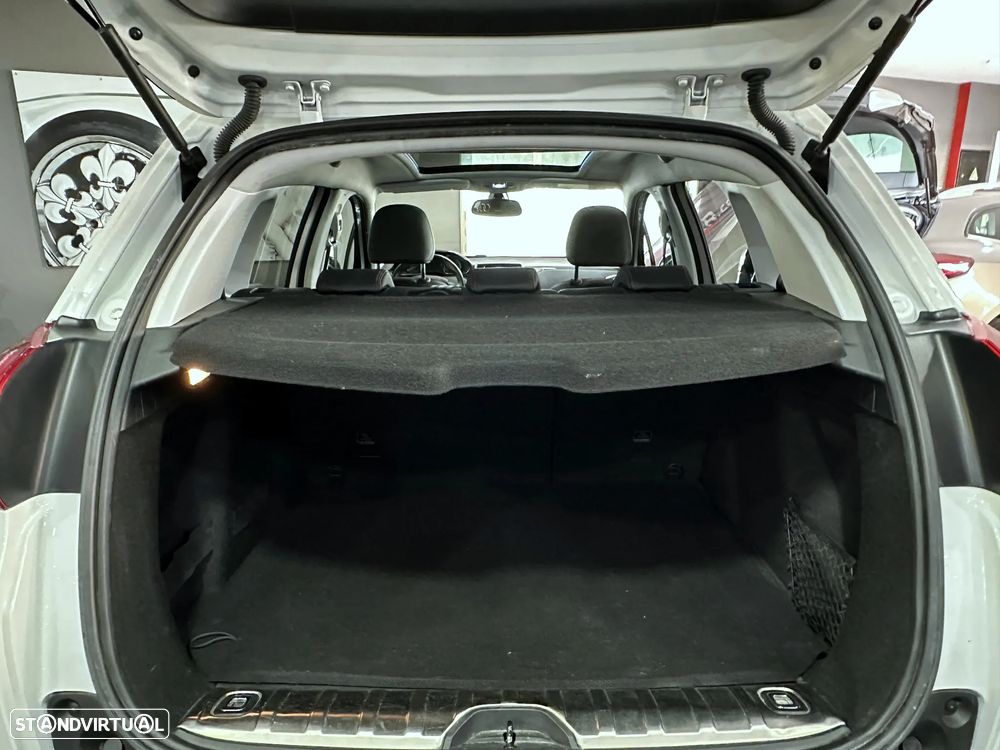 Peugeot 2008 1.2 PureTech GT Line - 29