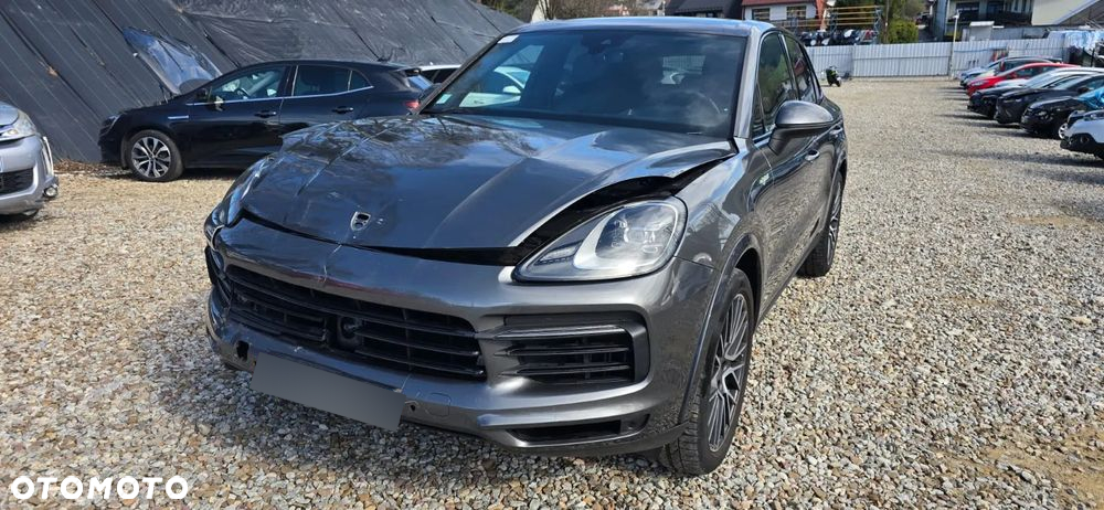 Porsche Cayenne - 2