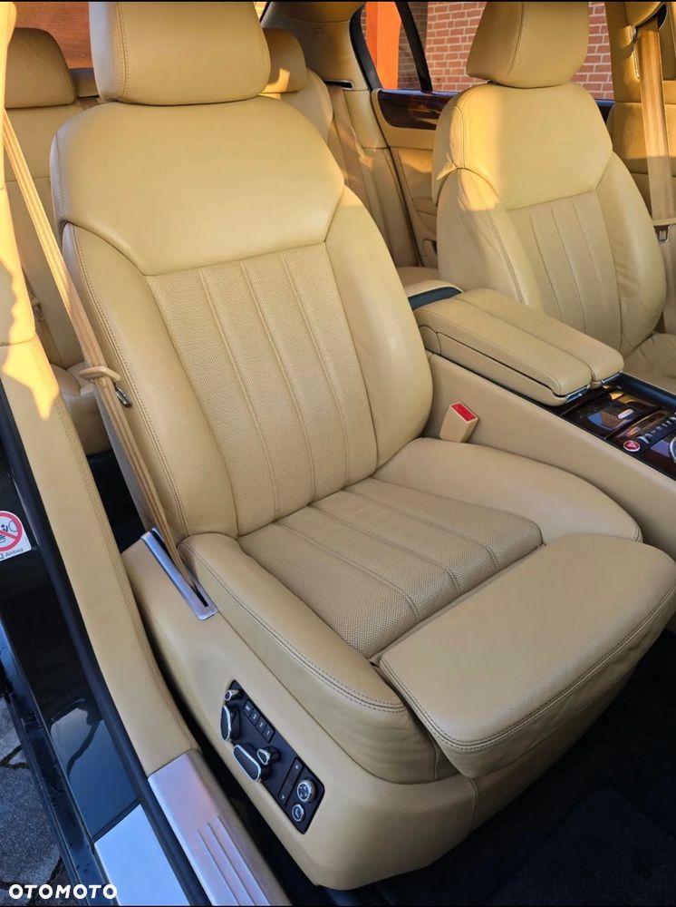 Bentley Flying Spur - 28