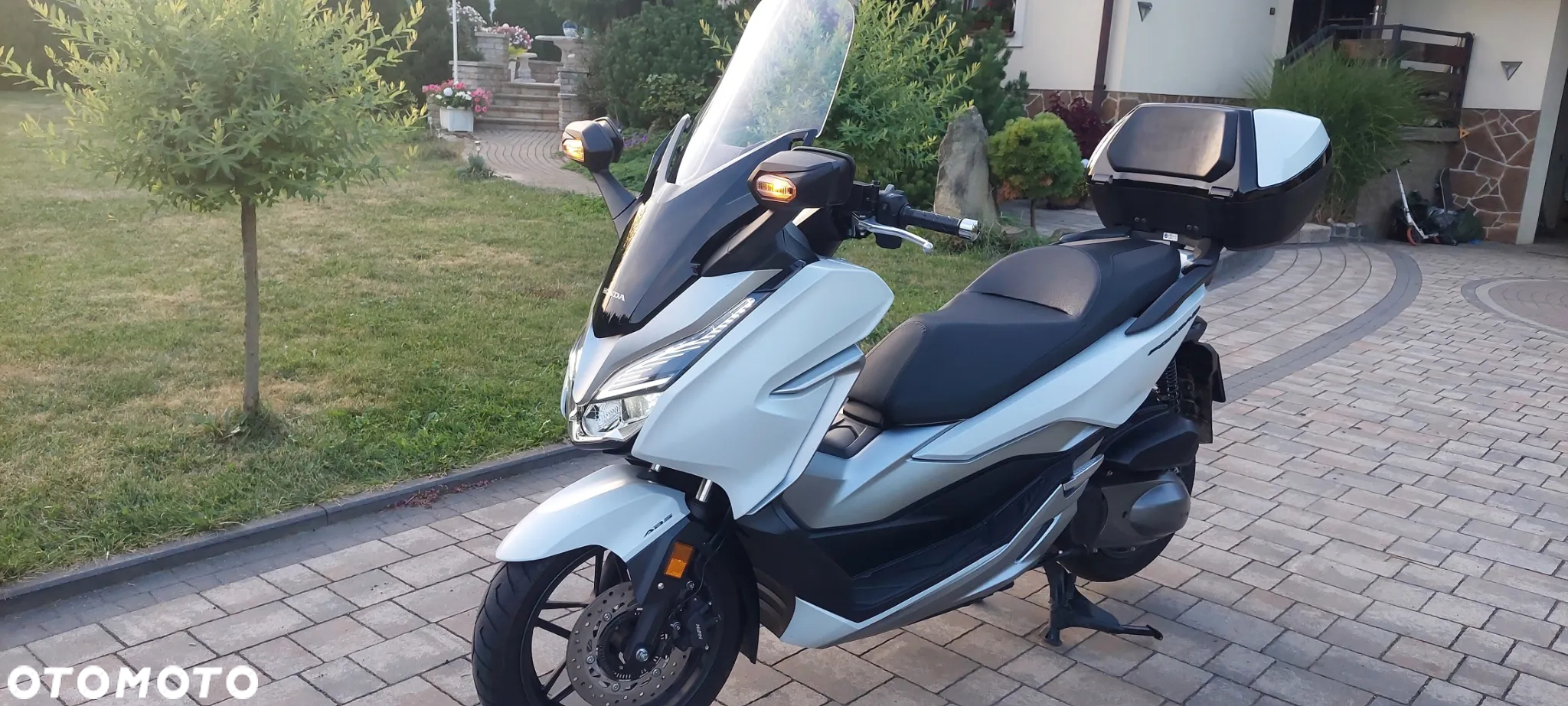 Honda NSS - 11