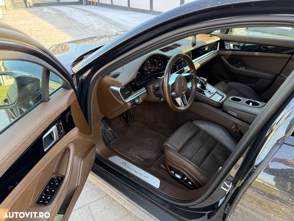 Porsche Panamera 4 - 8