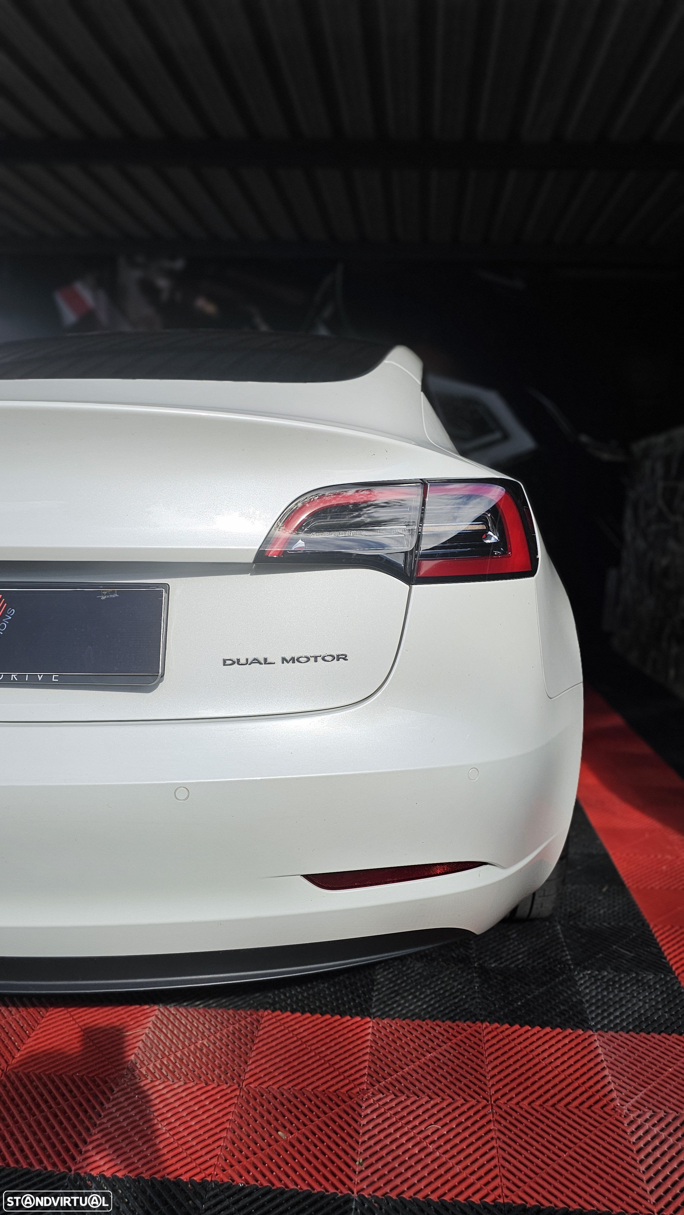 Tesla Model 3 Long Range Tração Integral - 17