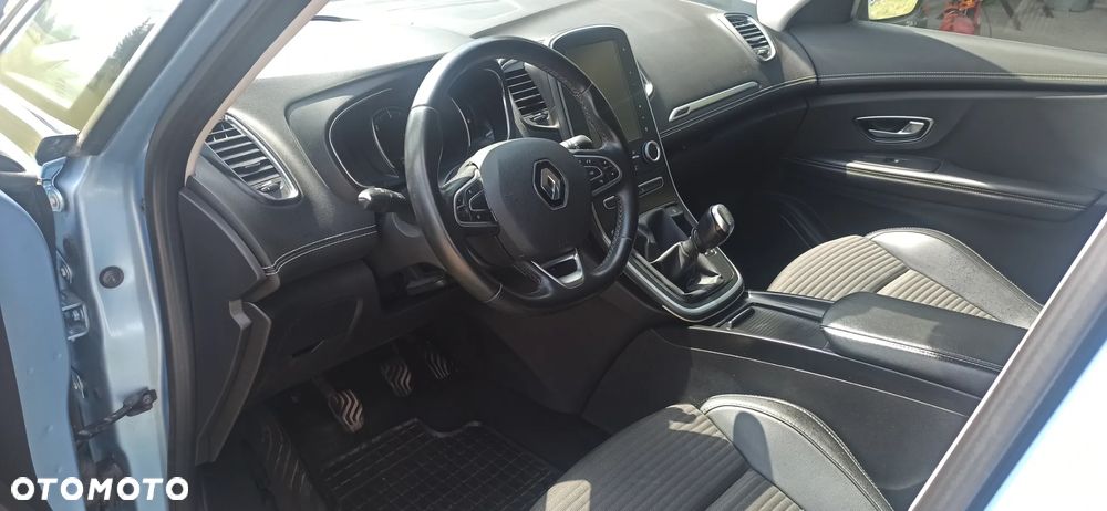 Renault Grand Scenic - 1