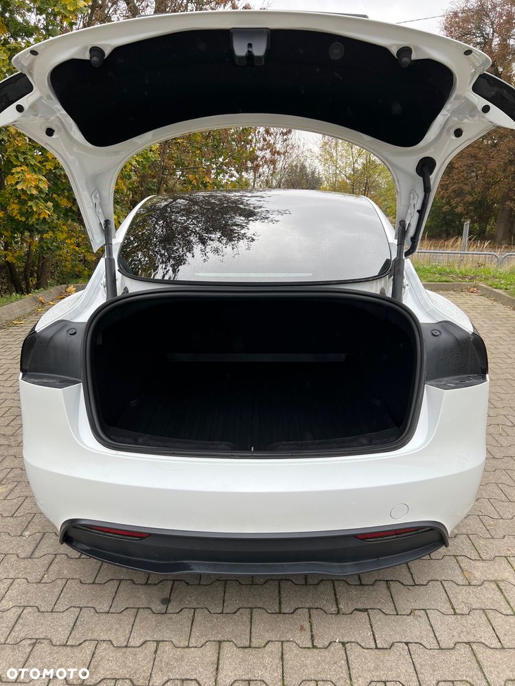 Tesla Model 3 Long Range AWD - 29
