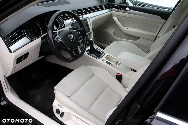 Volkswagen Passat 2.0 TDI SCR DSG Highline - 7