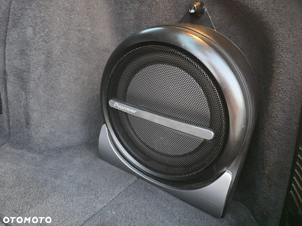 BMW Seria 3 - 23