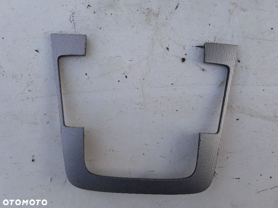 RAMKA OBUDOWA OSŁONA PASSAT B6