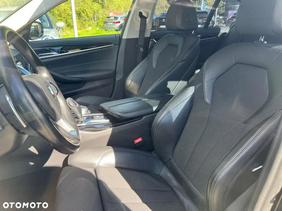 BMW Seria 5 520d Luxury Line - 17