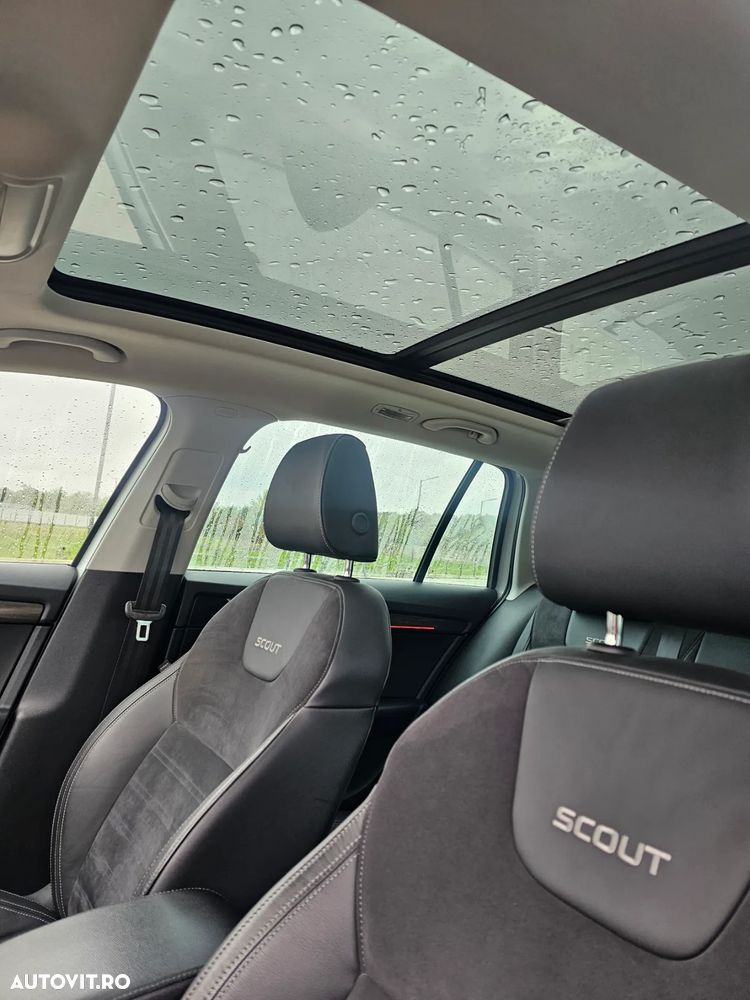 Skoda Octavia Combi 2.0 TDI DSG 4X4 Scout - 4