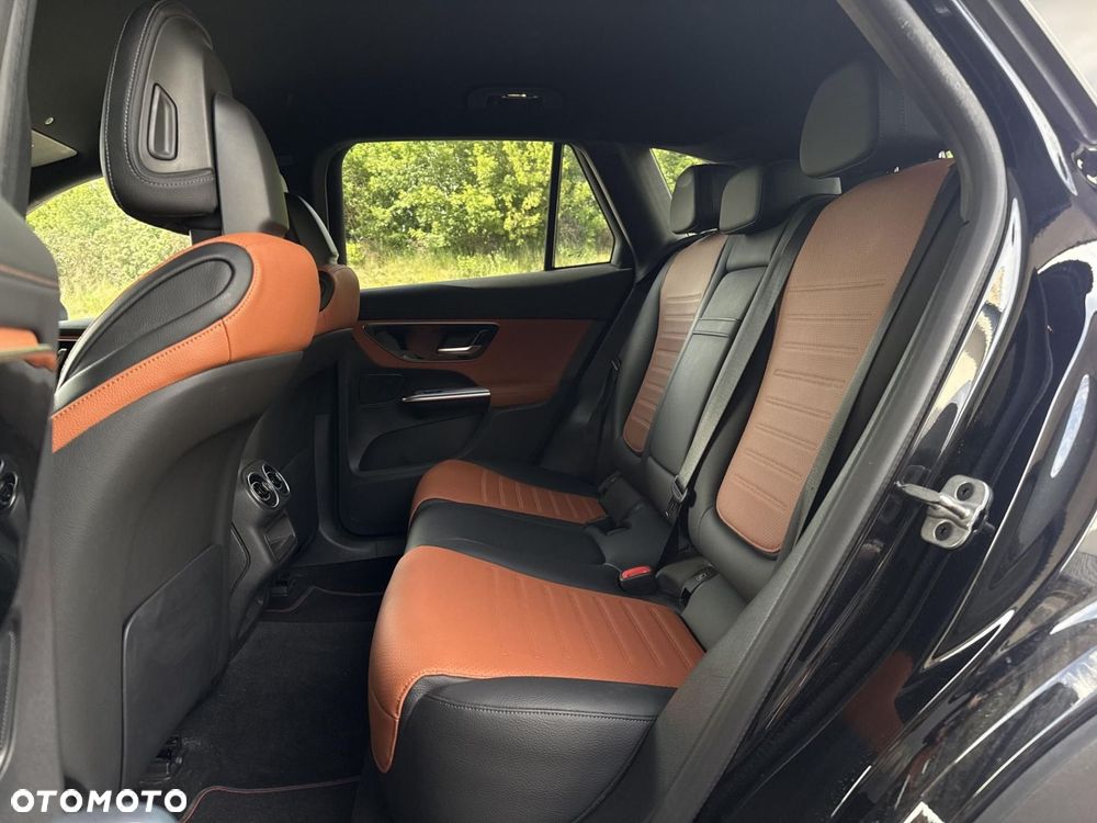 Mercedes-Benz GLC - 18
