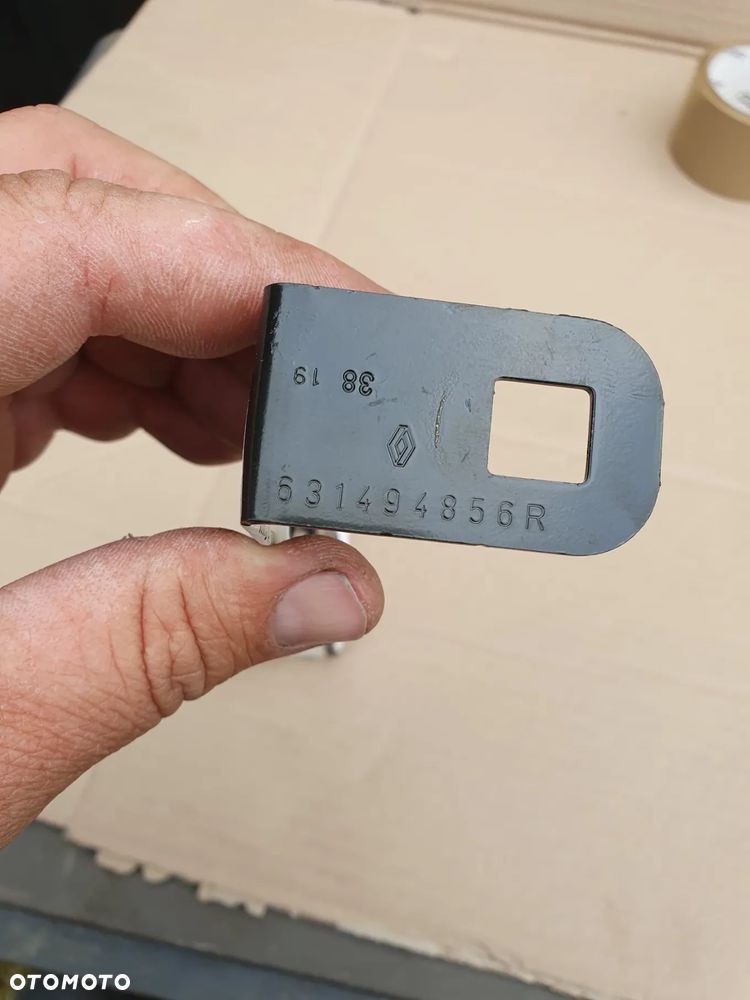 Lewy Uchwyt wspornik mocowanie błotnika przedniego RENAULT MEGANE IV 631490891R 631494856R Lewe mocowanie błotnika lewy przód Renault Megane IV 4 - 3