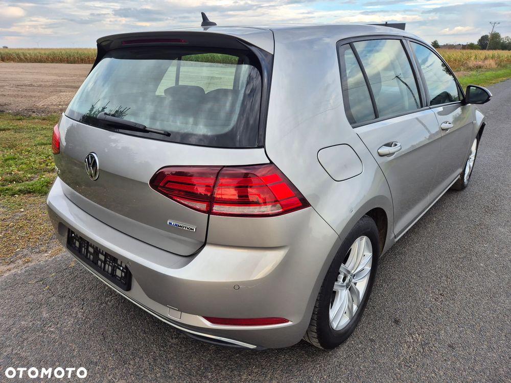 Volkswagen Golf 1.5 TSI BlueMotion ACT DSG Comfortline - 15