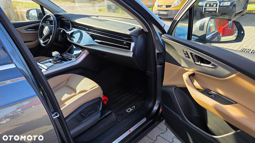 Audi Q7 - 13