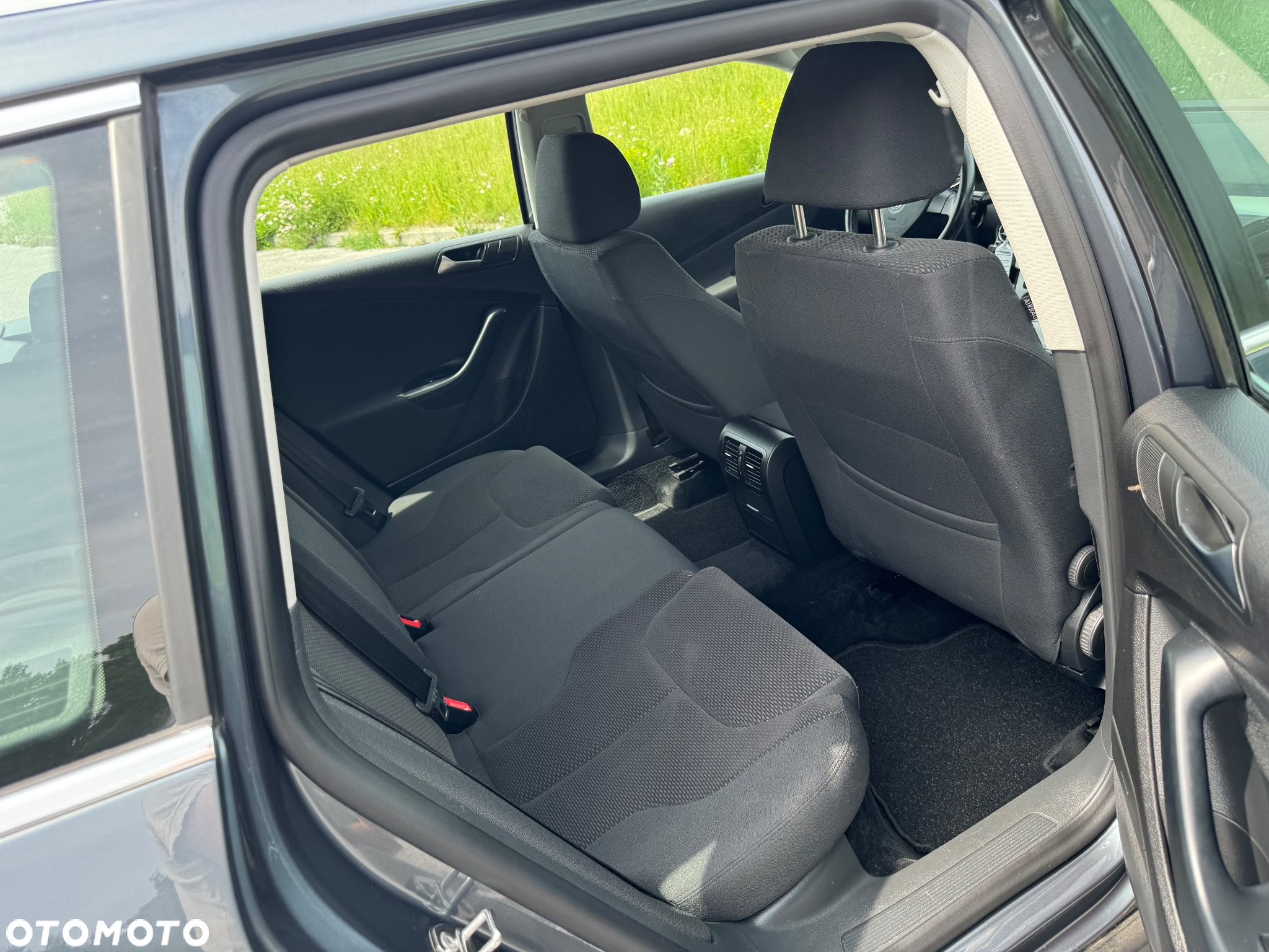 Volkswagen Passat 2.0 TDI Comfortline - 27