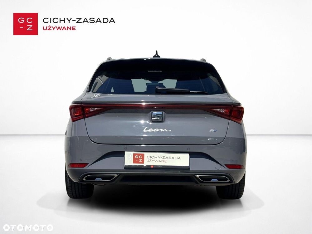 Seat Leon 1.5 eTSI FR DSG - 4