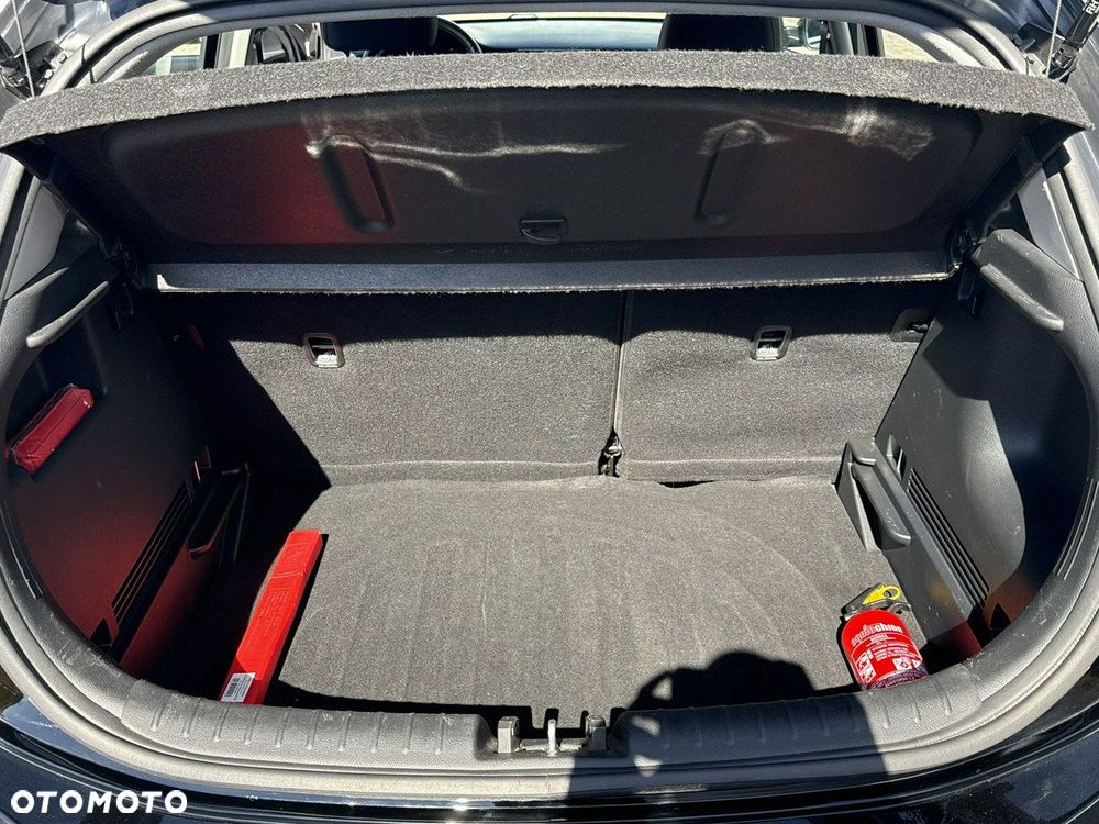Kia Rio 1.2 M - 10