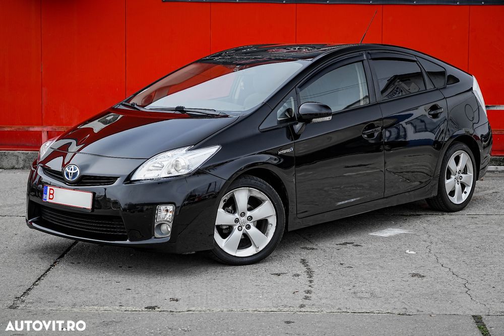 Toyota Prius (Hybrid) Comfort - 1