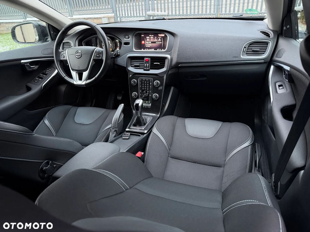 Volvo V40 D3 Drive-E Ocean Race - 24