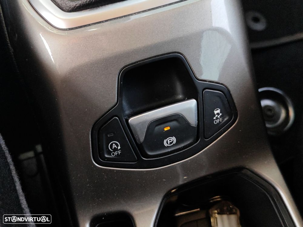 Jeep Renegade 1.0 T Limited - 31