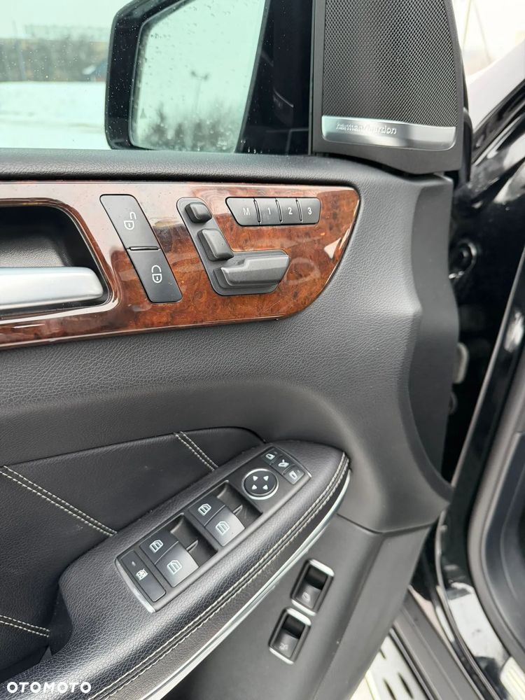Mercedes-Benz GL 500 4Matic (BlueEFFICIENCY) 7G-TRONIC - 24