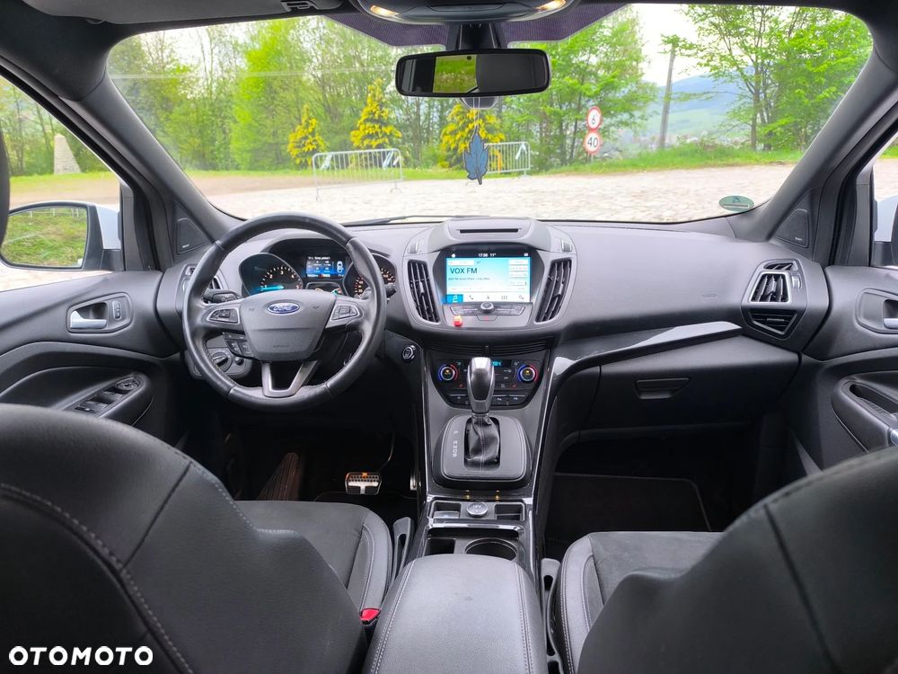 Ford Kuga 2.0 TDCi 4x4 ST-Line - 9