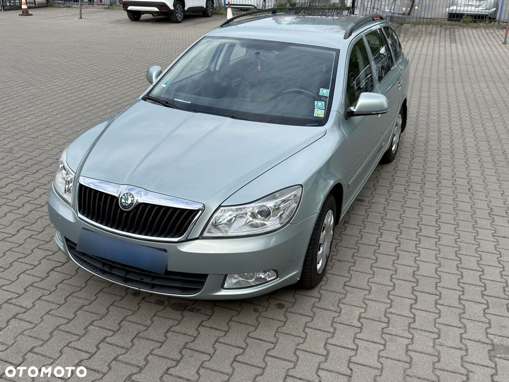 Skoda Octavia 1.6 TDI DPF Elegance - 2
