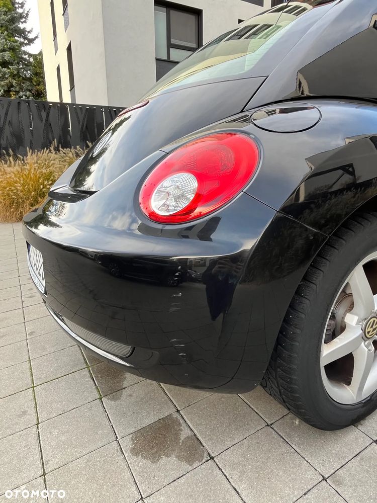 Volkswagen New Beetle - 14
