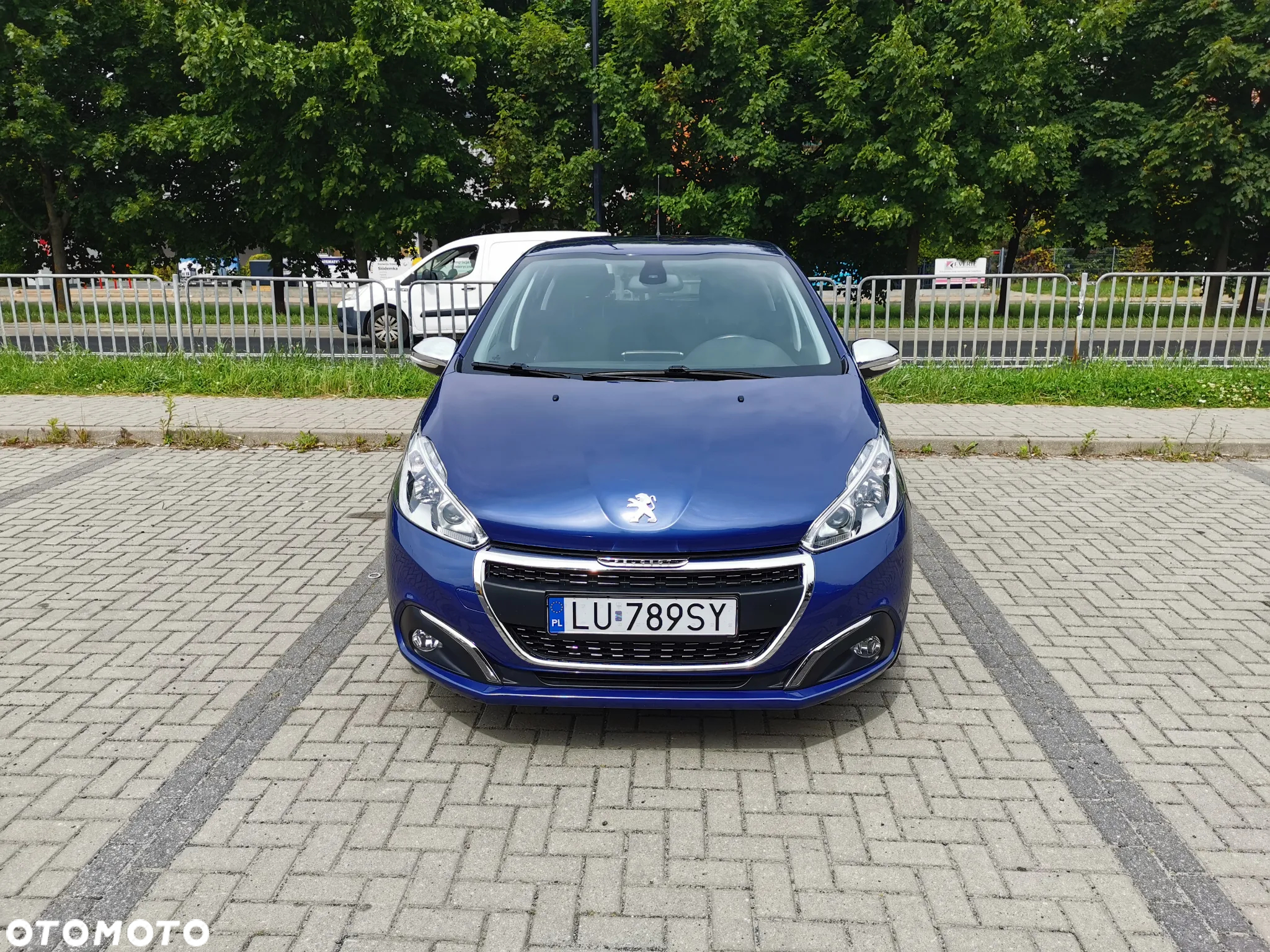 Peugeot 208 1.2 PureTech Allure S&S - 6